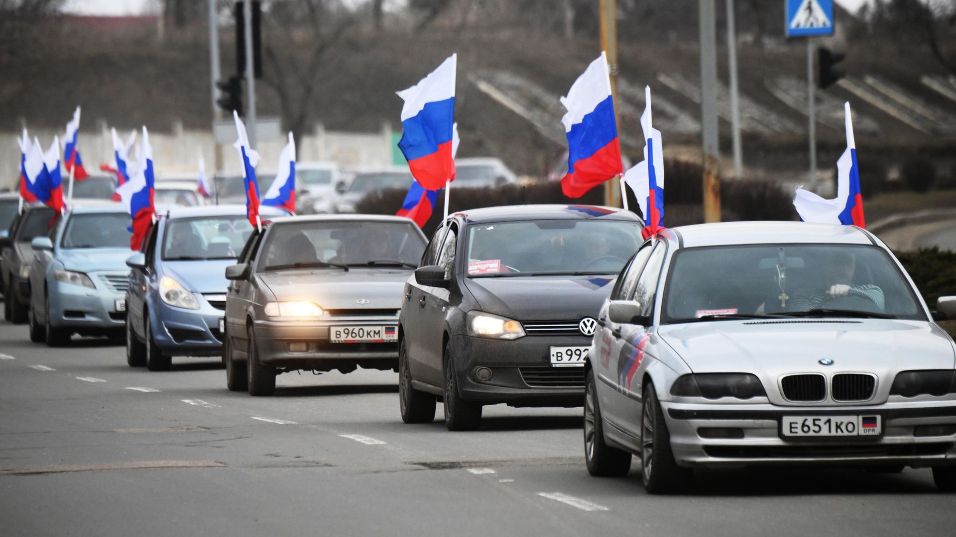 Автопробег в Донецке после признания ЛНР и ДНР Автопробег в Донецке после признания ЛНР и ДНР - РИА Новости, 1920, 21.09.2022