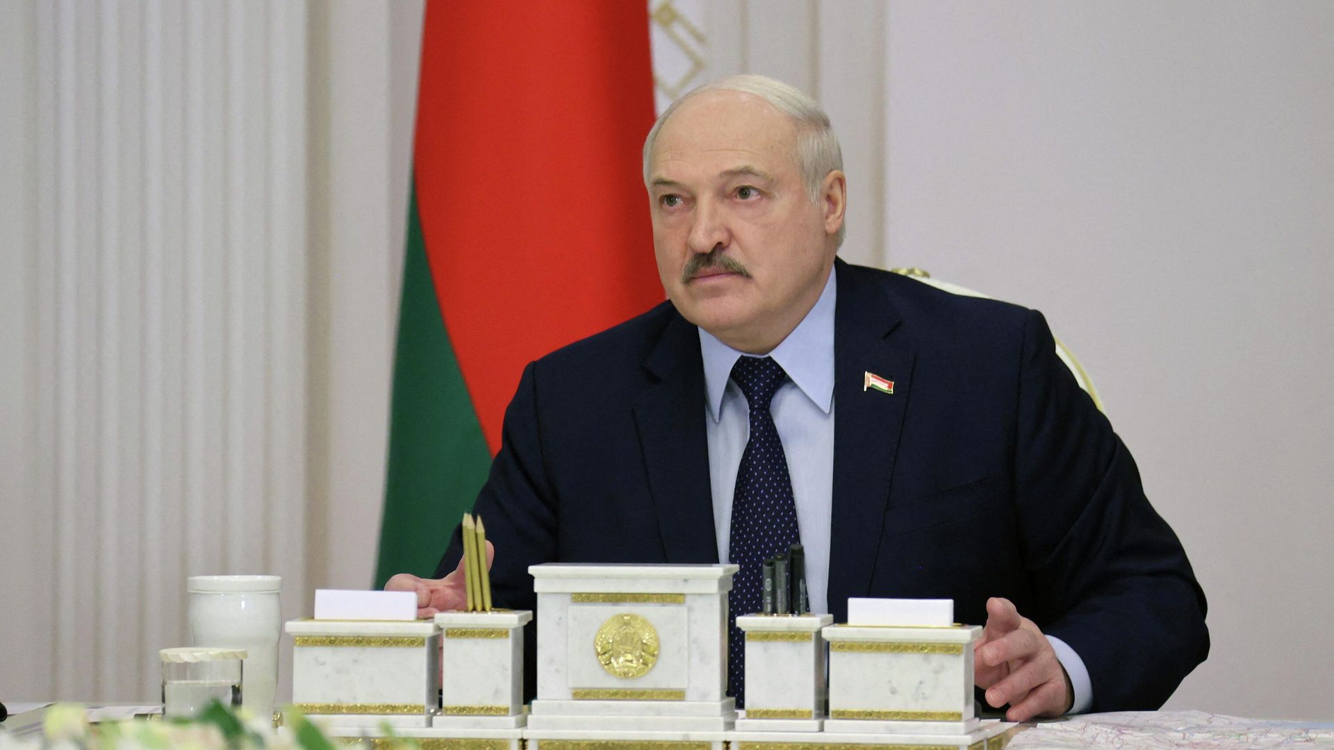 Президент Белоруссии Александр Лукашенко во время совещания с военными Президент Белоруссии Александр Лукашенко во время совещания с военными - РИА Новости, 1920, 27.02.2022
