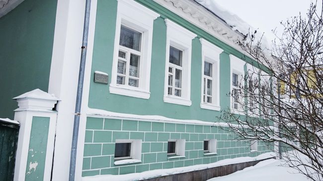 Улица Первомайская, усадьба купца Савельева (19 век) Улица Первомайская, усадьба купца Савельева (19 век)