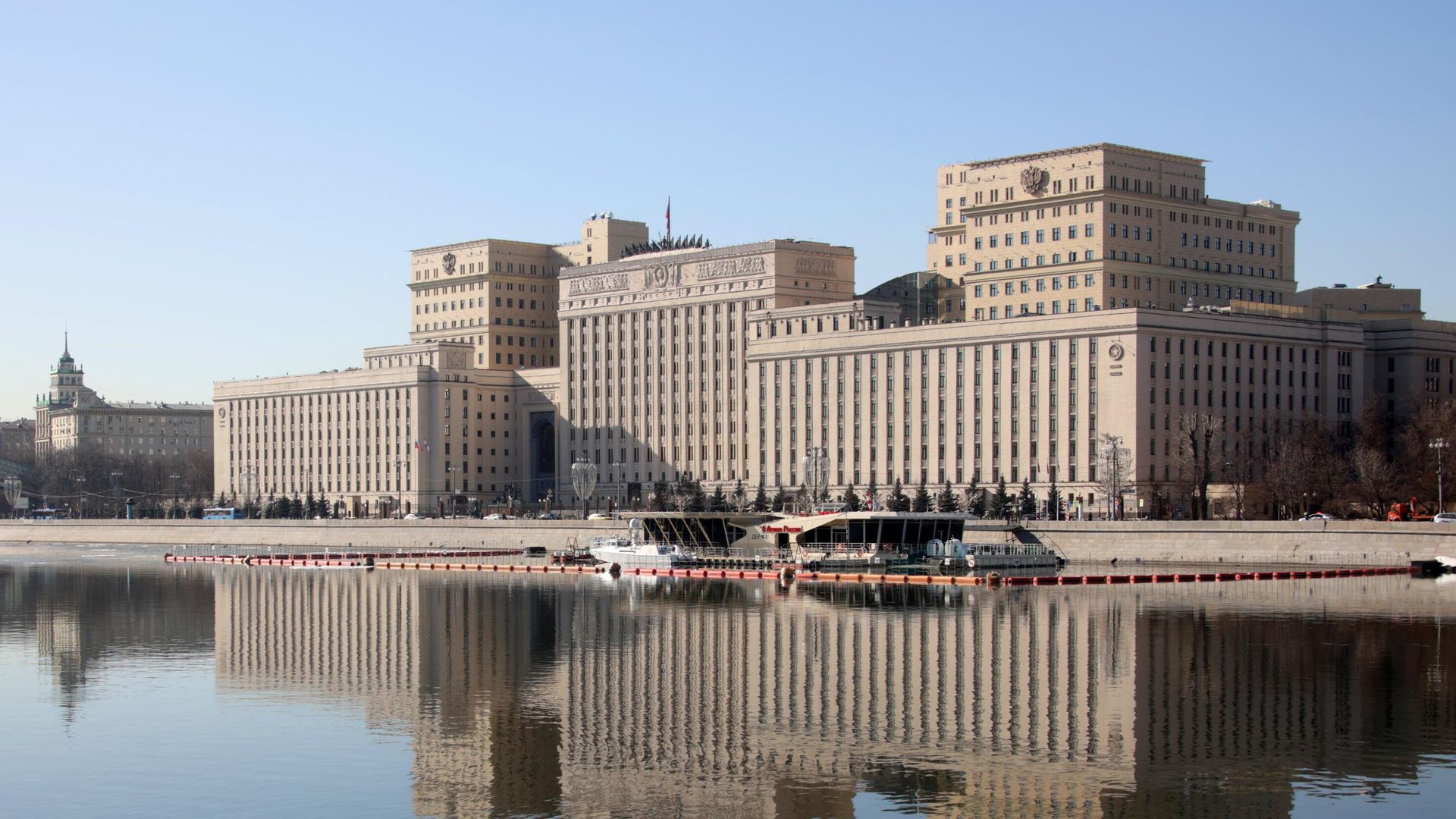 Здание Министерства обороны Российской Федерации на Фрунзенской набережной в Москве Здание Министерства обороны Российской Федерации на Фрунзенской набережной в Москве - РИА Новости, 1920, 27.04.2022