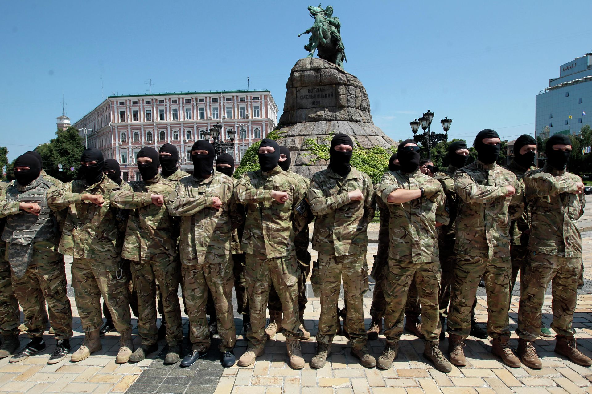 Добровольцы специального батальона Азов* в Киеве Добровольцы специального батальона Азов* в Киеве - РИА Новости, 1920, 05.05.2022