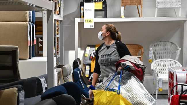 Покупатель в магазине