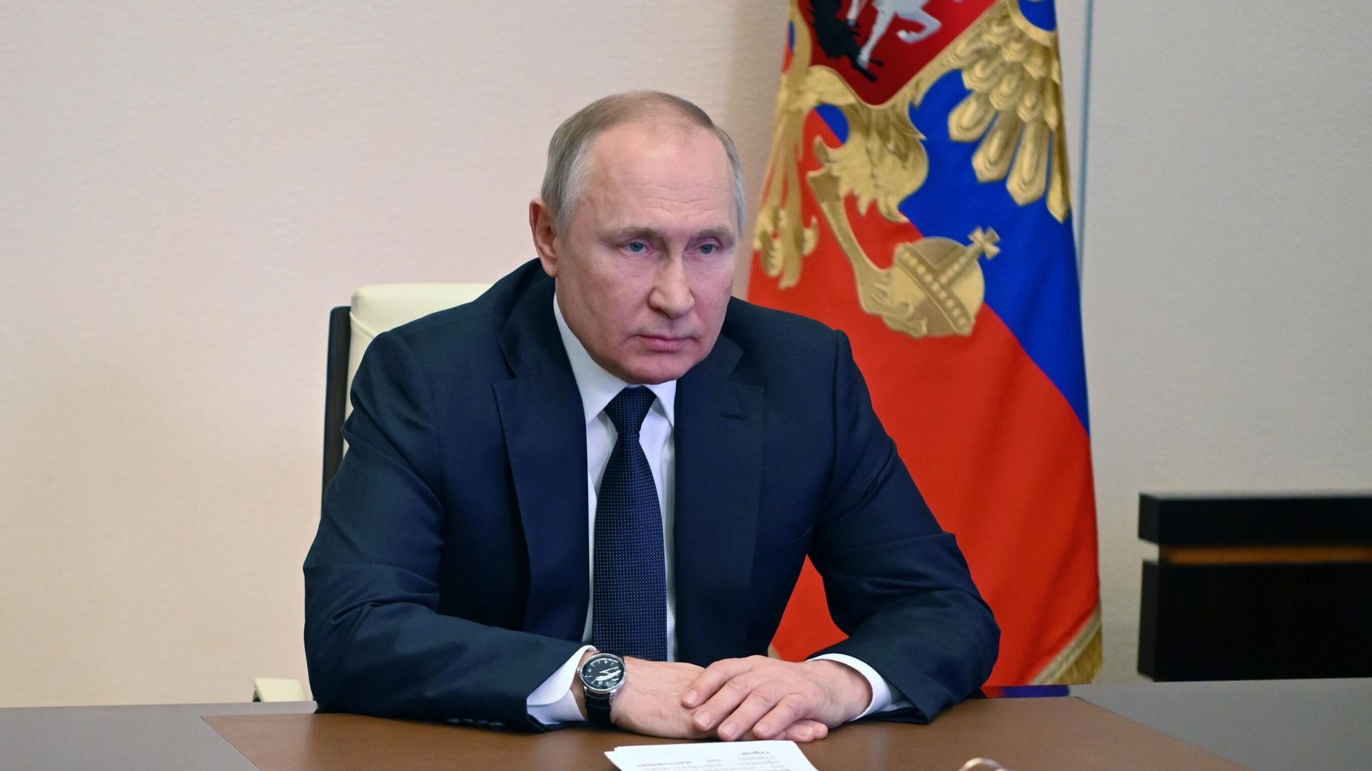 Президент России Владимир Путин во время оперативного совещания с постоянными членами Совета безопасности Президент России Владимир Путин во время оперативного совещания с постоянными членами Совета безопасности - РИА Новости, 1920, 06.03.2022