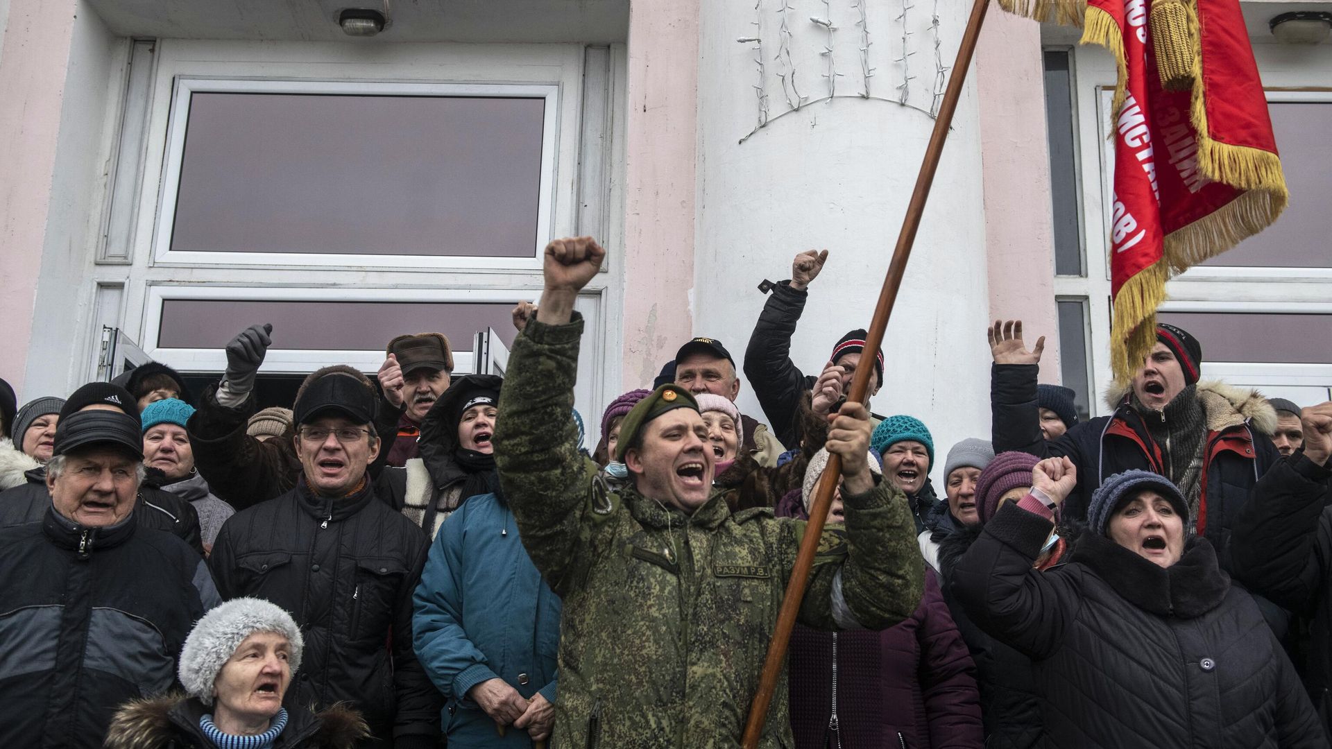 Жители радуются освобождению города Счастье в Луганской народной республике Жители радуются освобождению города Счастье в Луганской народной республике - РИА Новости, 1920, 04.03.2022