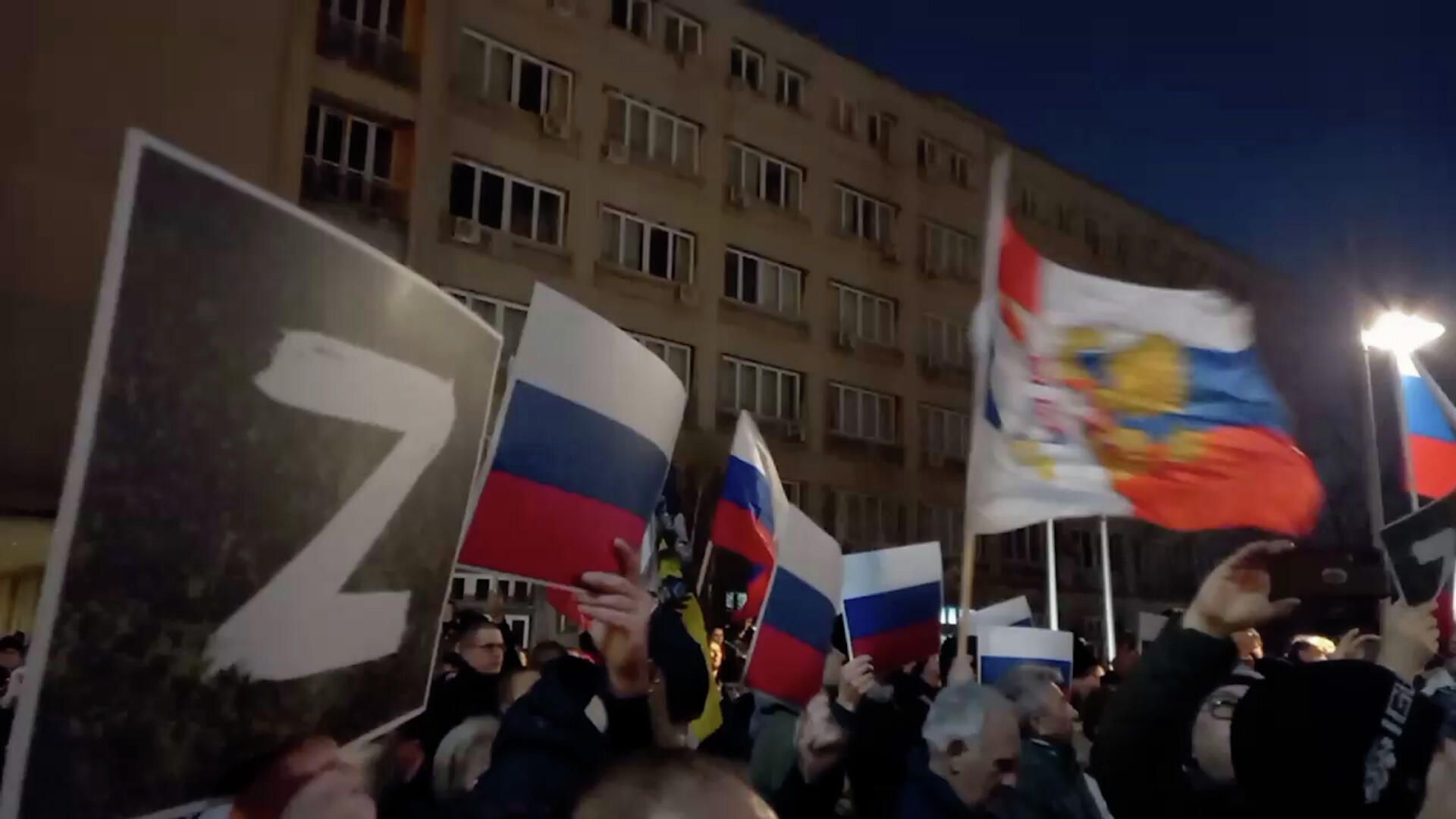 Акция в Белграде в поддержку России Акция в Белграде в поддержку России - РИА Новости, 1920, 04.03.2022