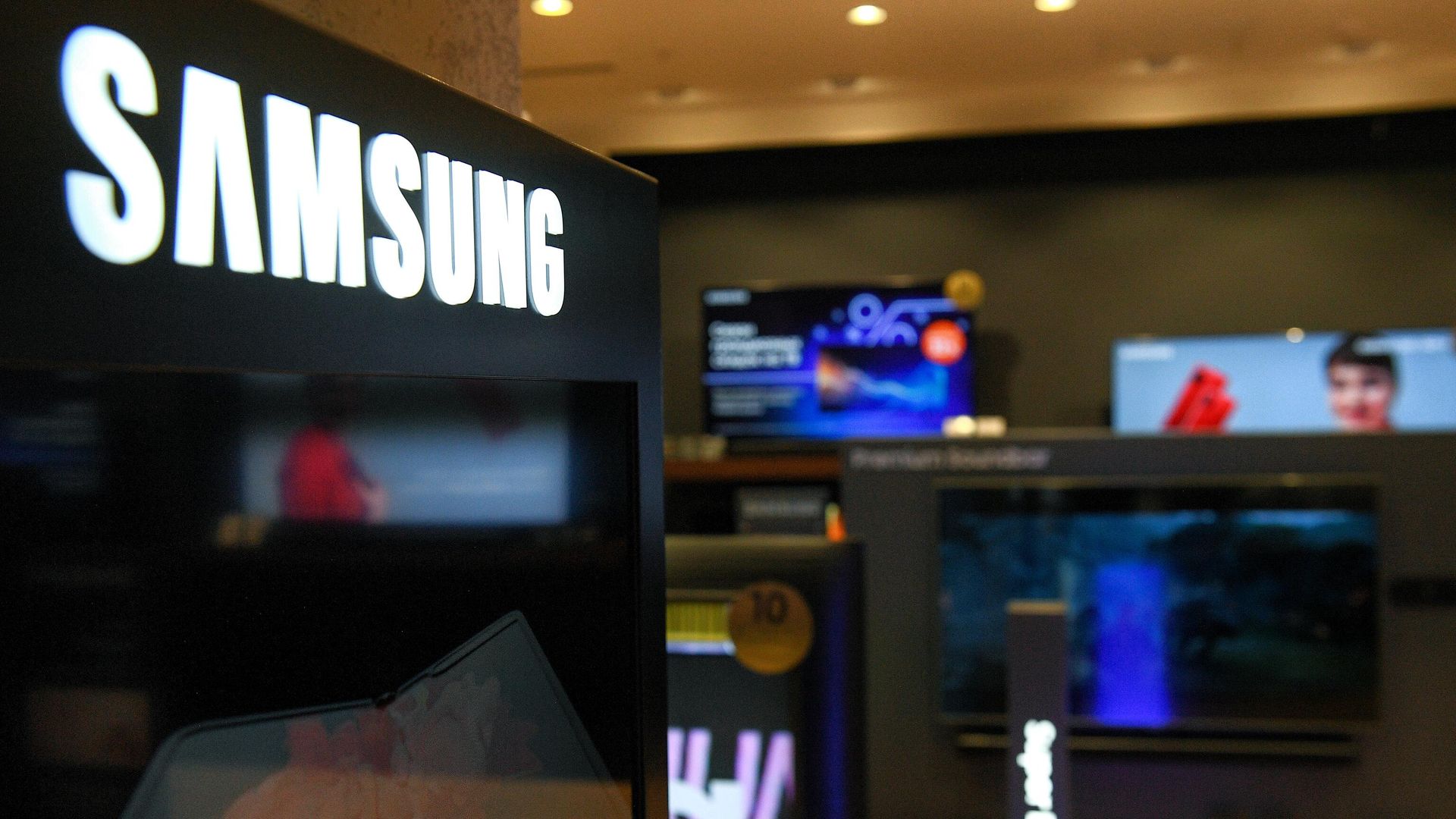 Фирменный салон Samsung Electronics в Москве - РИА Новости, 1920, 17.03.2022