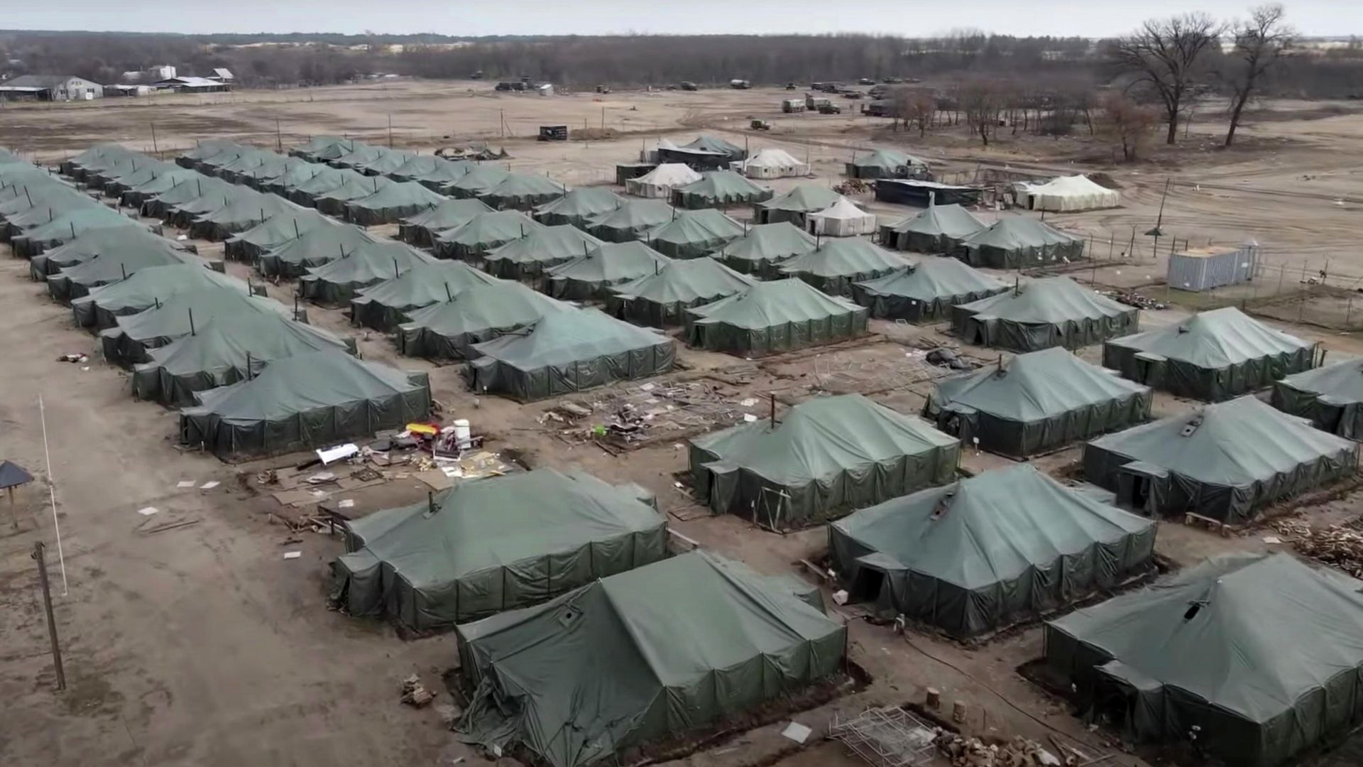 Российские военнослужащие взяли под контроль военную базу ВСУ под Херсоном. Кадр видео Российские военнослужащие взяли под контроль военную базу ВСУ под Херсоном. Кадр видео - РИА Новости, 1920, 05.03.2022