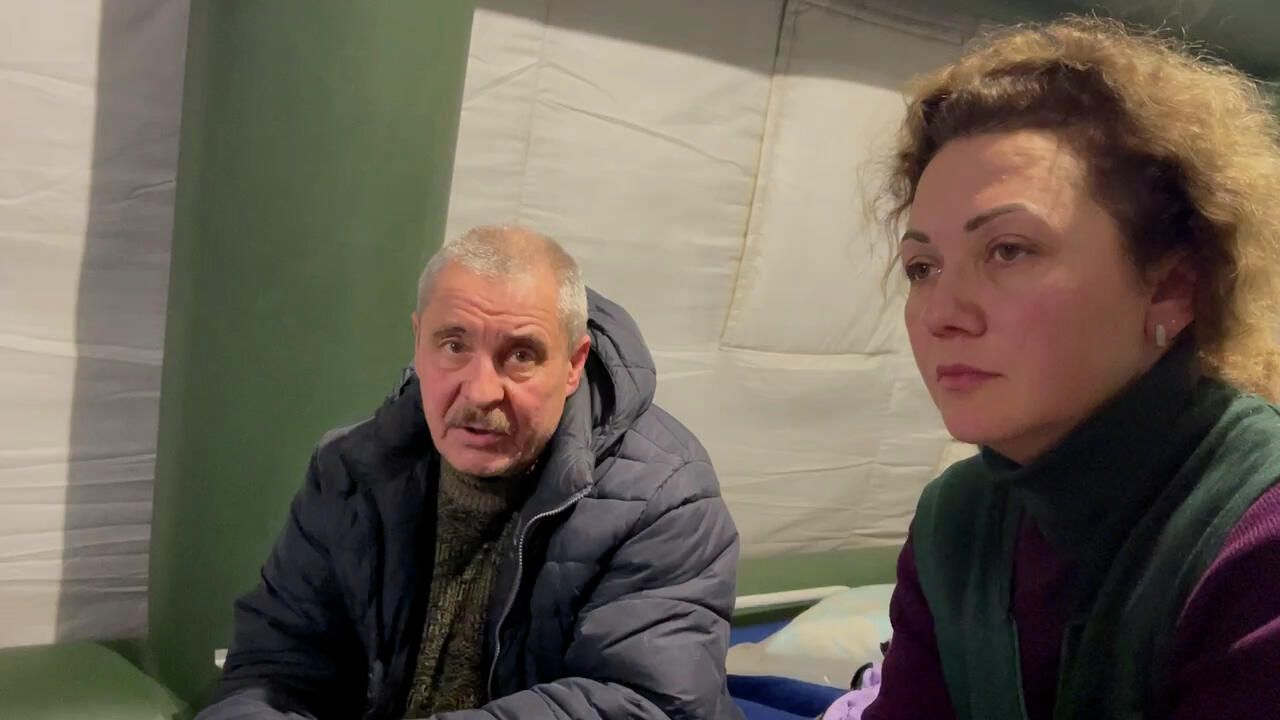 У меня полдома взорвалось – беженец из Мариуполя о разрушениях в городе У меня полдома взорвалось – беженец из Мариуполя о разрушениях в городе - РИА Новости, 1920, 05.03.2022