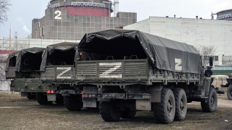 Запорожская атомная электростанция, расположенная в степной зоне на берегу Каховского водохранилища в городе Энергодар Запорожская атомная электростанция, расположенная в степной зоне на берегу Каховского водохранилища в городе Энергодар