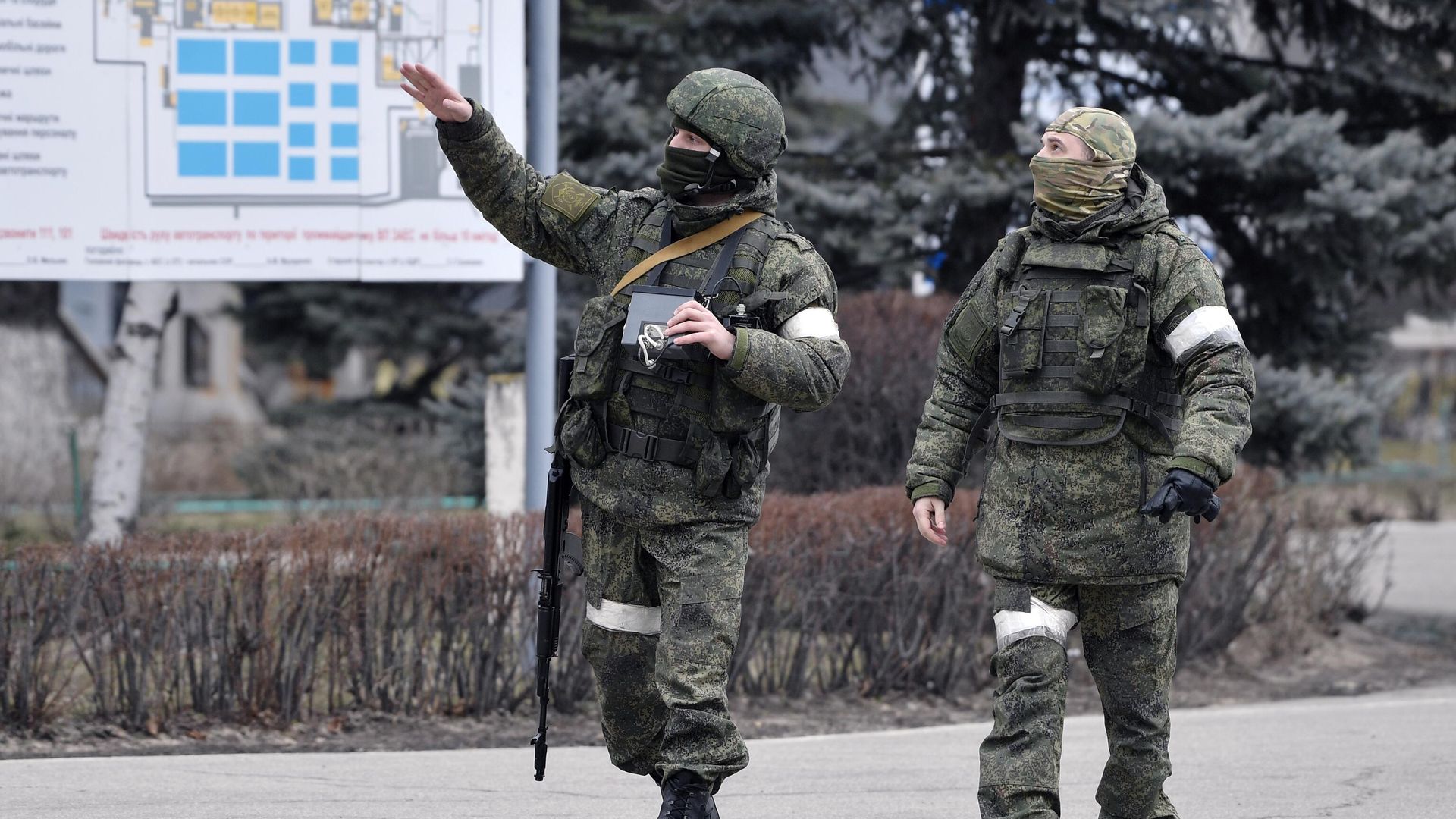 Военнослужащие РФ на территории Запорожской атомной электростанции Военнослужащие РФ на территории Запорожской атомной электростанции - РИА Новости, 1920, 24.03.2022