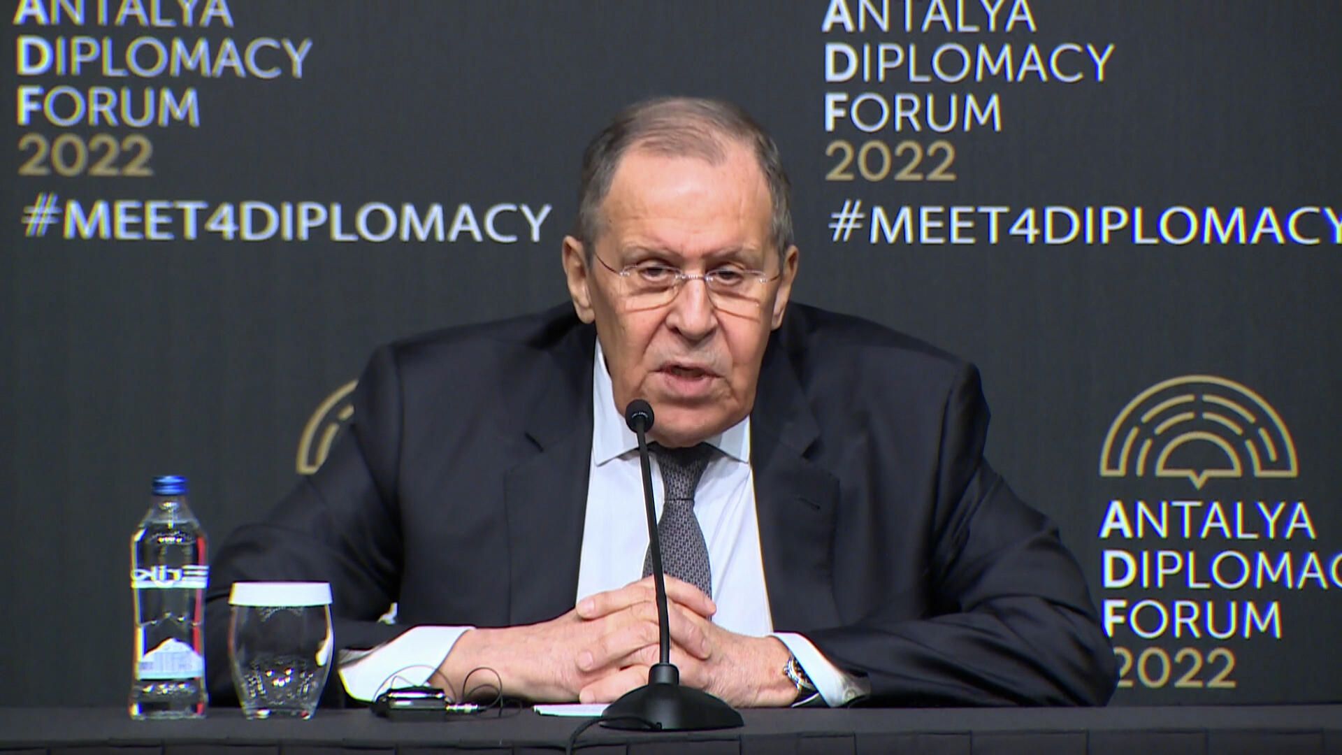 Лавров: Бой не на жизнь, а на смерть за право России быть на политической карте мира Лавров: Бой не на жизнь, а на смерть за право России быть на политической карте мира - РИА Новости, 1920, 10.03.2022