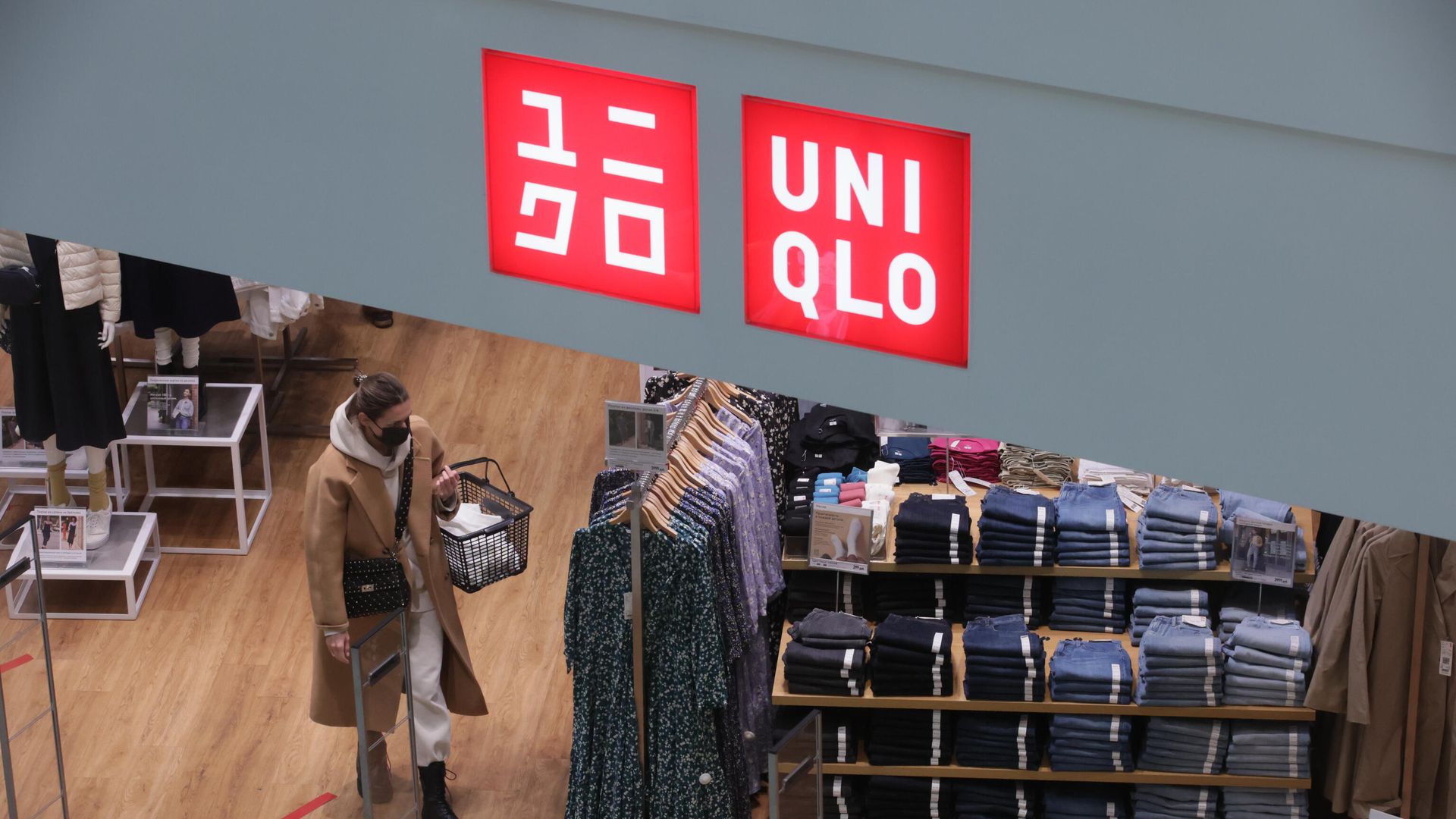 Магазин Uniqlo в торговом центре в Москве Магазин Uniqlo в торговом центре в Москве - РИА Новости, 1920, 17.02.2025