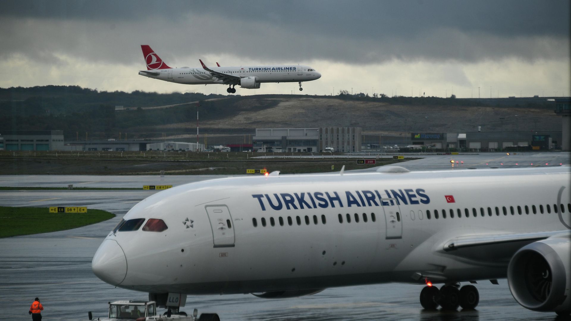 Самолеты авиакомпании Turkish Airlines в международном аэропорту Стамбула Самолеты авиакомпании Turkish Airlines в международном аэропорту Стамбула - РИА Новости, 1920, 10.03.2024