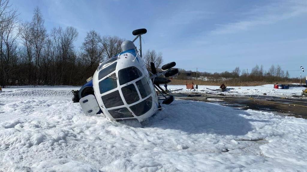 Место жесткой посадки вертолета Ми-8 в Псковской области. 11 марта 2022 Место жесткой посадки вертолета Ми-8 в Псковской области. 11 марта 2022 - РИА Новости, 1920, 11.03.2022