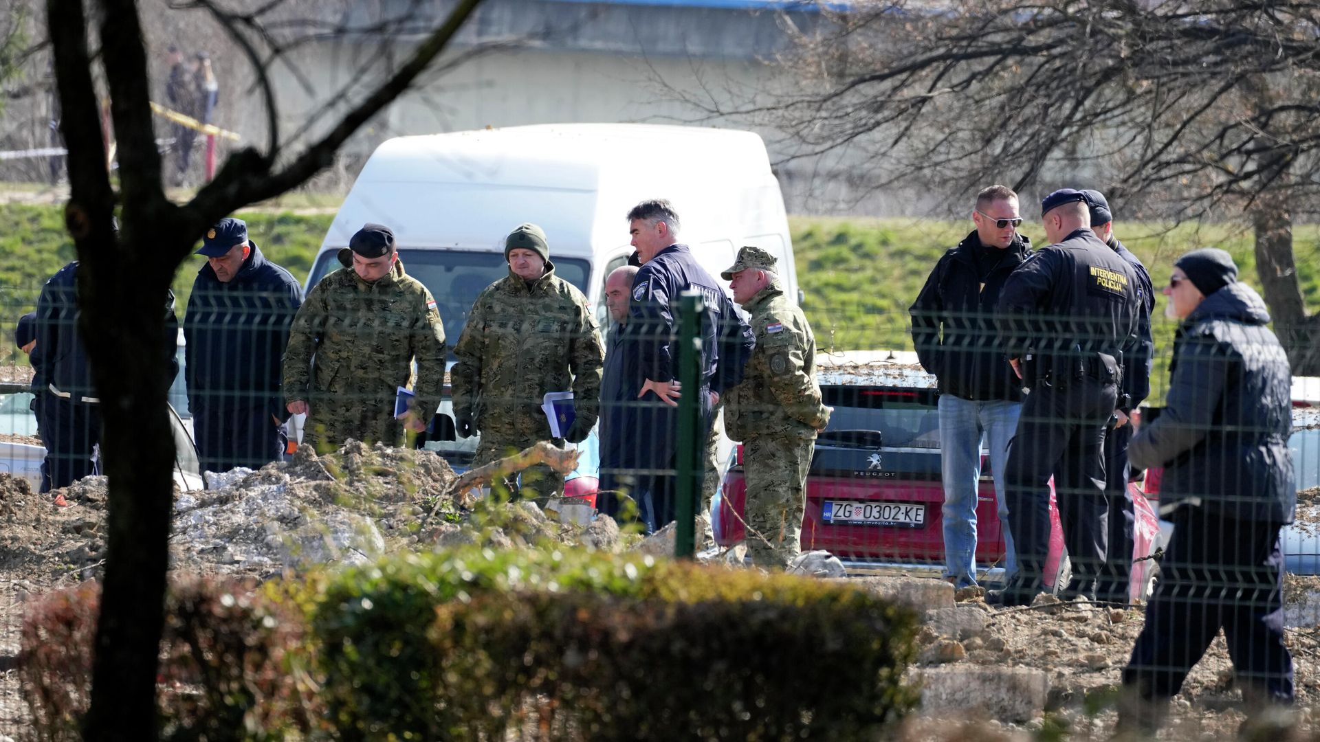 Место падения беспилотника в Загребе Место падения беспилотника в Загребе - РИА Новости, 1920, 11.03.2022