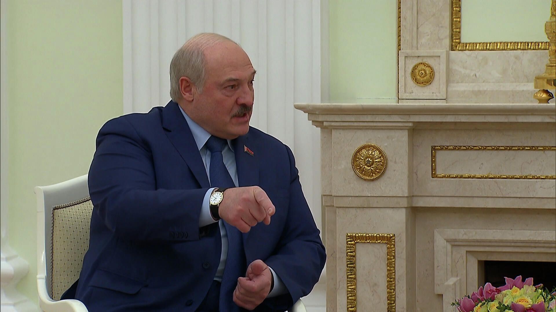 Покажу, откуда на Беларусь готовилось нападение – Лукашенко привез на встречу с Путиным карту Покажу, откуда на Беларусь готовилось нападение – Лукашенко привез на встречу с Путиным карту - РИА Новости, 1920, 11.03.2022