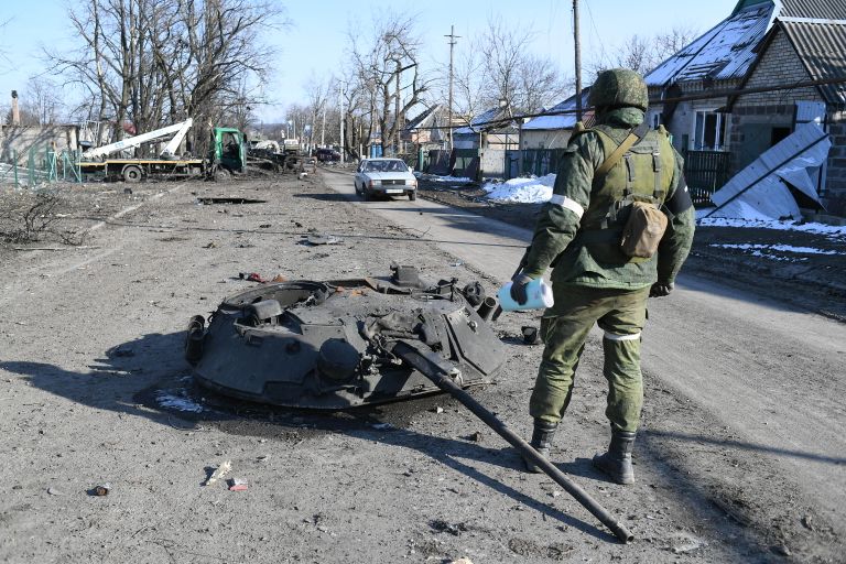 Налаживание мирной жизни в освобожденных населенных пунктах ДНР Налаживание мирной жизни в освобожденных населенных пунктах ДНР