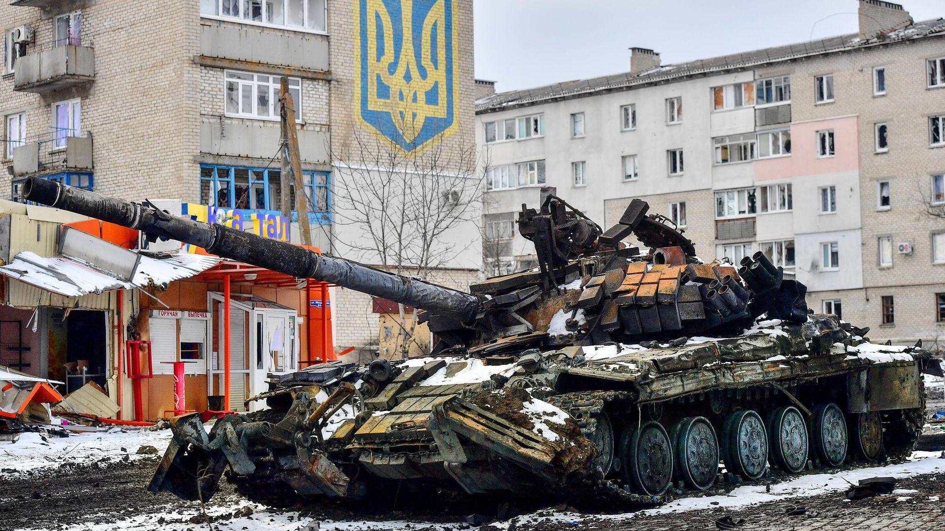 Подбитый танк Вооруженных сил Украины Подбитый танк Вооруженных сил Украины - РИА Новости, 1920, 27.03.2022