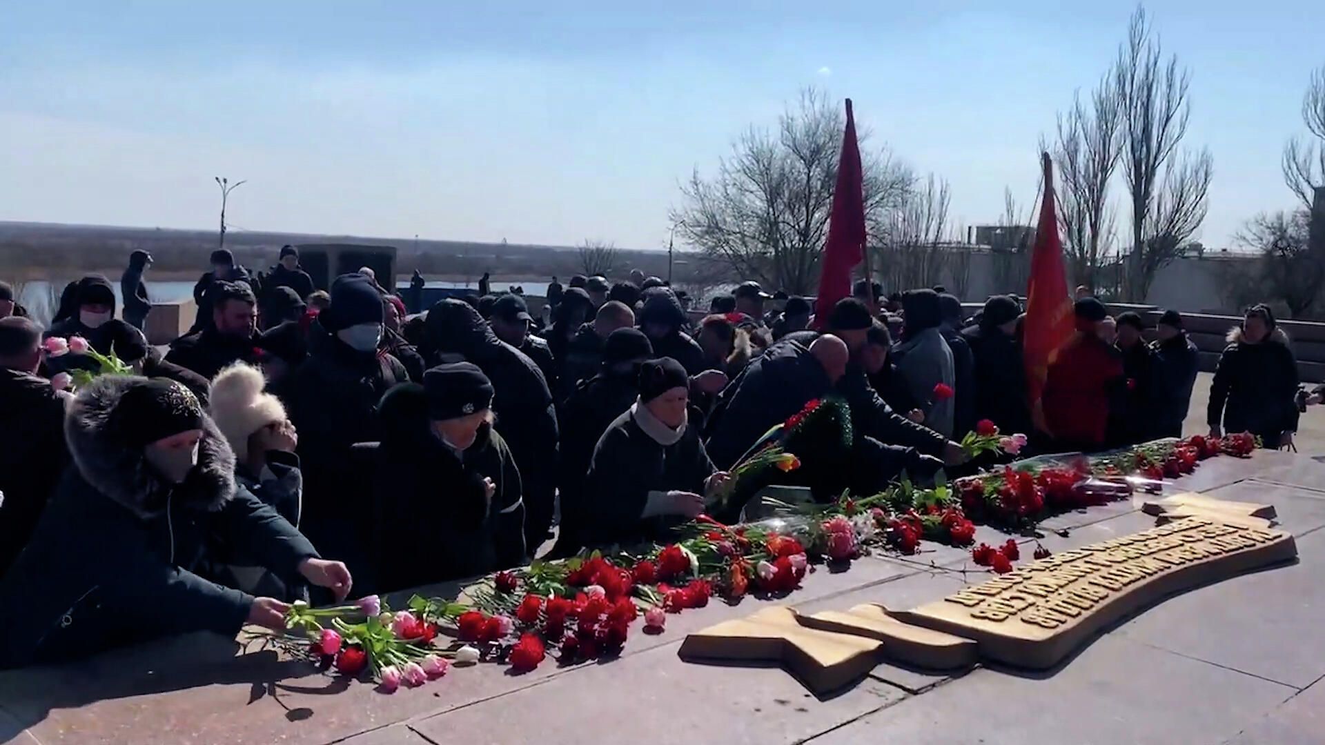 Митинг в память о советских воинах в Херсоне Митинг в память о советских воинах в Херсоне - РИА Новости, 1920, 15.03.2022