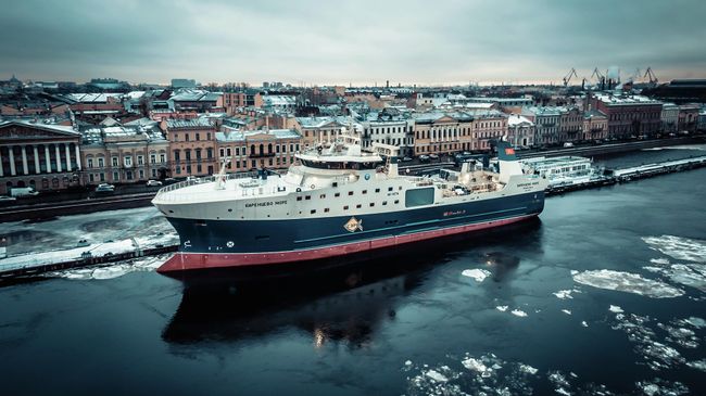 Рыболовный траулер Баренцево море Рыболовный траулер Баренцево море