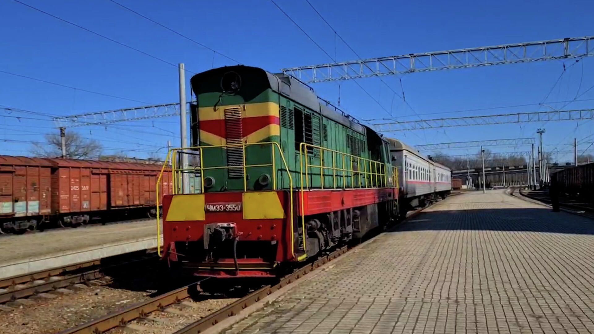 Прибытие первого поезда в Луганск из освобожденного Старобельска Прибытие первого поезда в Луганск из освобожденного Старобельска - РИА Новости, 1920, 19.03.2022