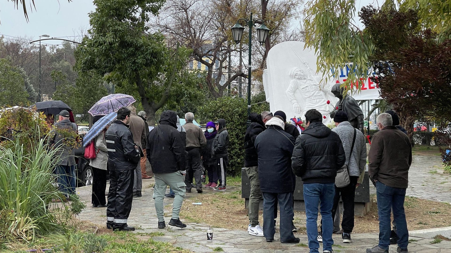 Митинг возле памятника советским воинам в Афинах Митинг возле памятника советским воинам в Афинах - РИА Новости, 1920, 20.03.2022