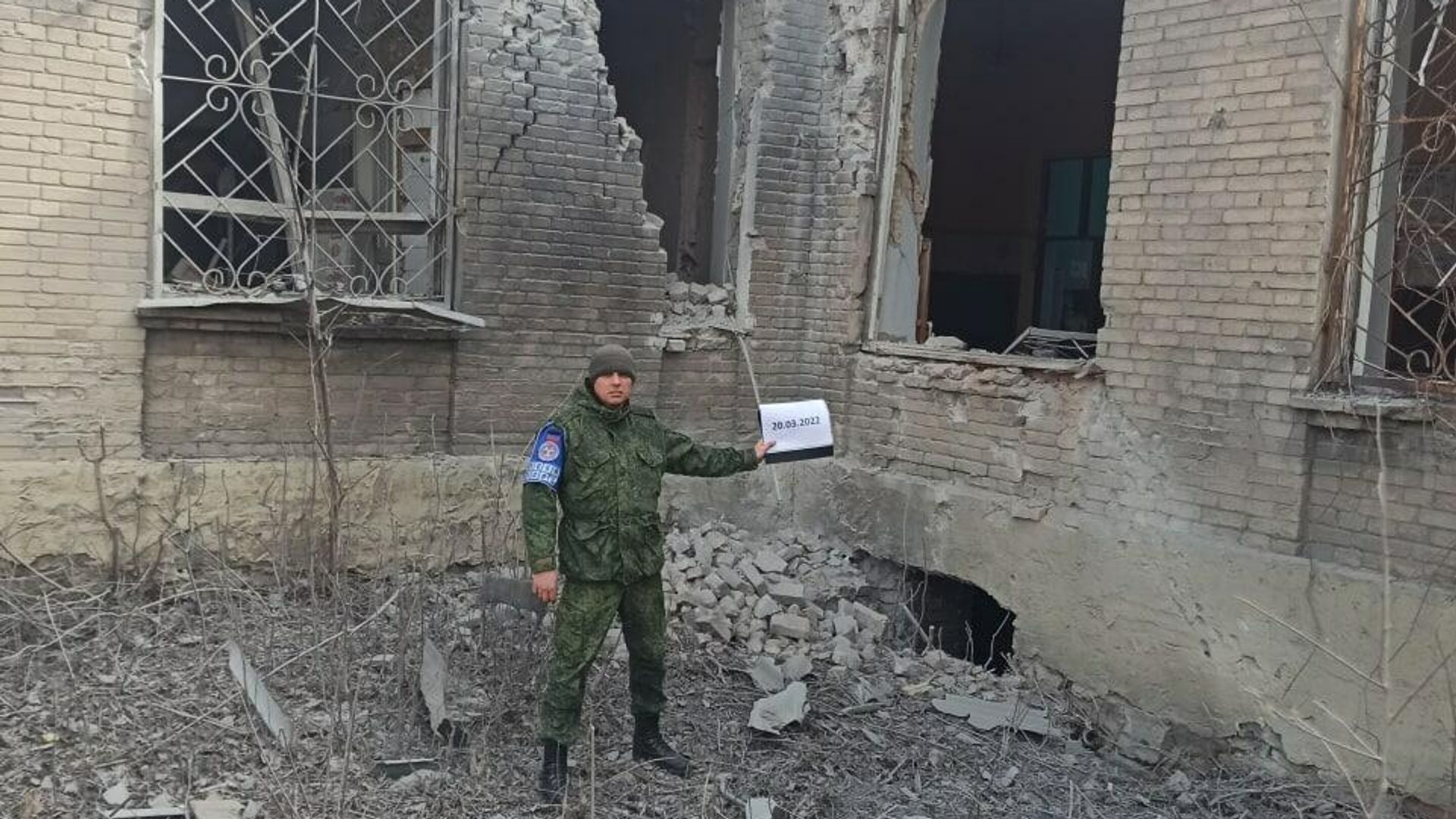 Последствия обстрела Петровского района Донецка Последствия обстрела Петровского района Донецка - РИА Новости, 1920, 20.03.2022