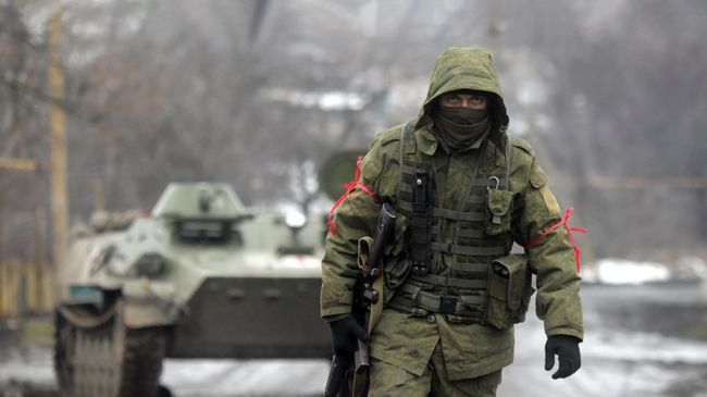 Боец Народной милиции ДНР в селе Рыбинское