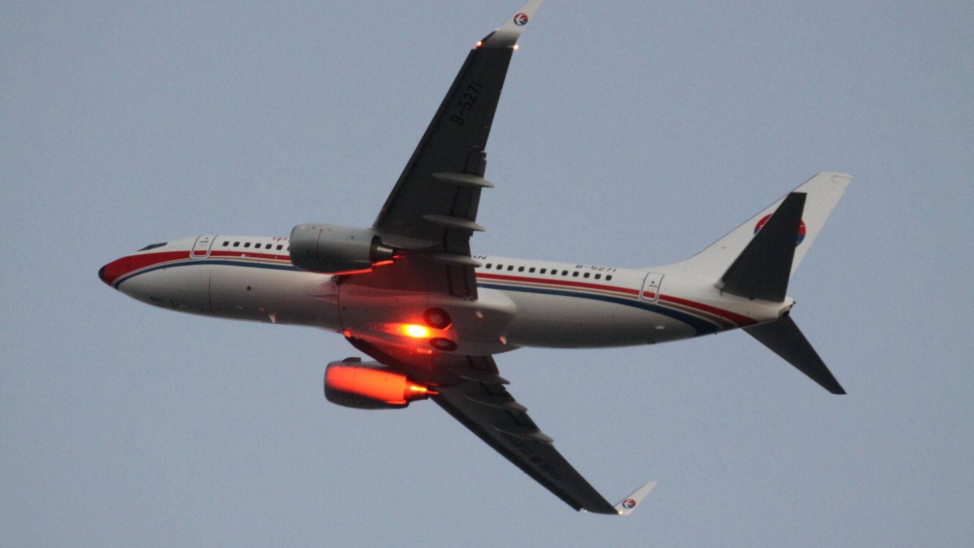 Самолет Boeing 737 авиакомпании China Eastern Самолет Boeing 737 авиакомпании China Eastern - РИА Новости, 1920, 21.03.2022