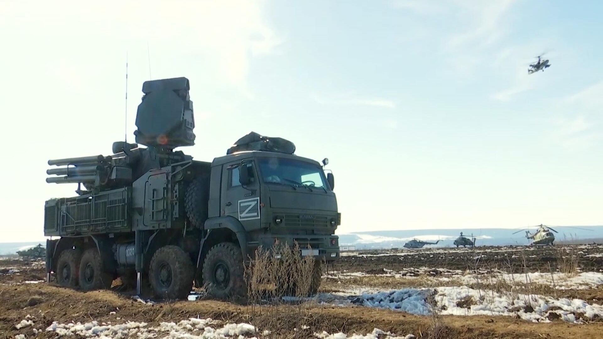 Зенитный ракетно-пушечный комплекс Панцирь-С во время специальной военной операции на Украине. Кадр видео Зенитный ракетно-пушечный комплекс Панцирь-С во время специальной военной операции на Украине. Кадр видео - РИА Новости, 1920, 02.04.2022