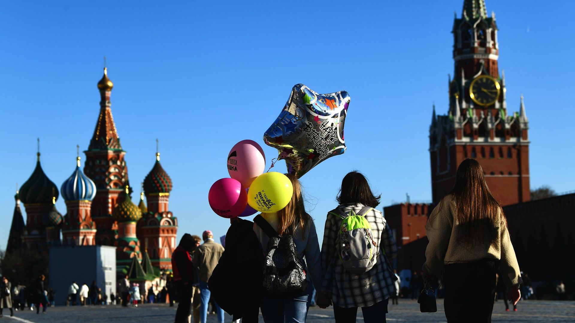 Люди на Красной площади в Москве Люди на Красной площади в Москве - РИА Новости, 1920, 09.11.2022