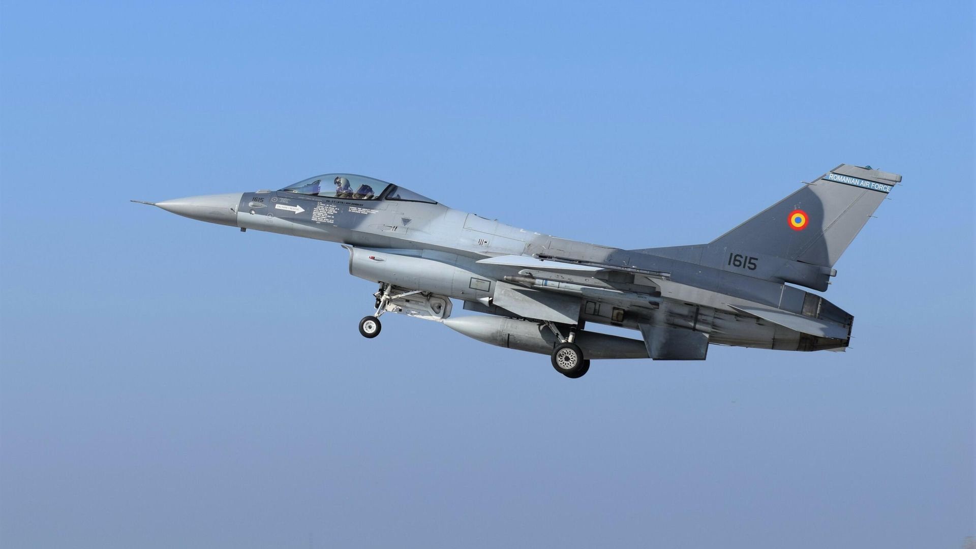 Истребитель F-16 Истребитель F-16 - РИА Новости, 1920, 20.01.2023