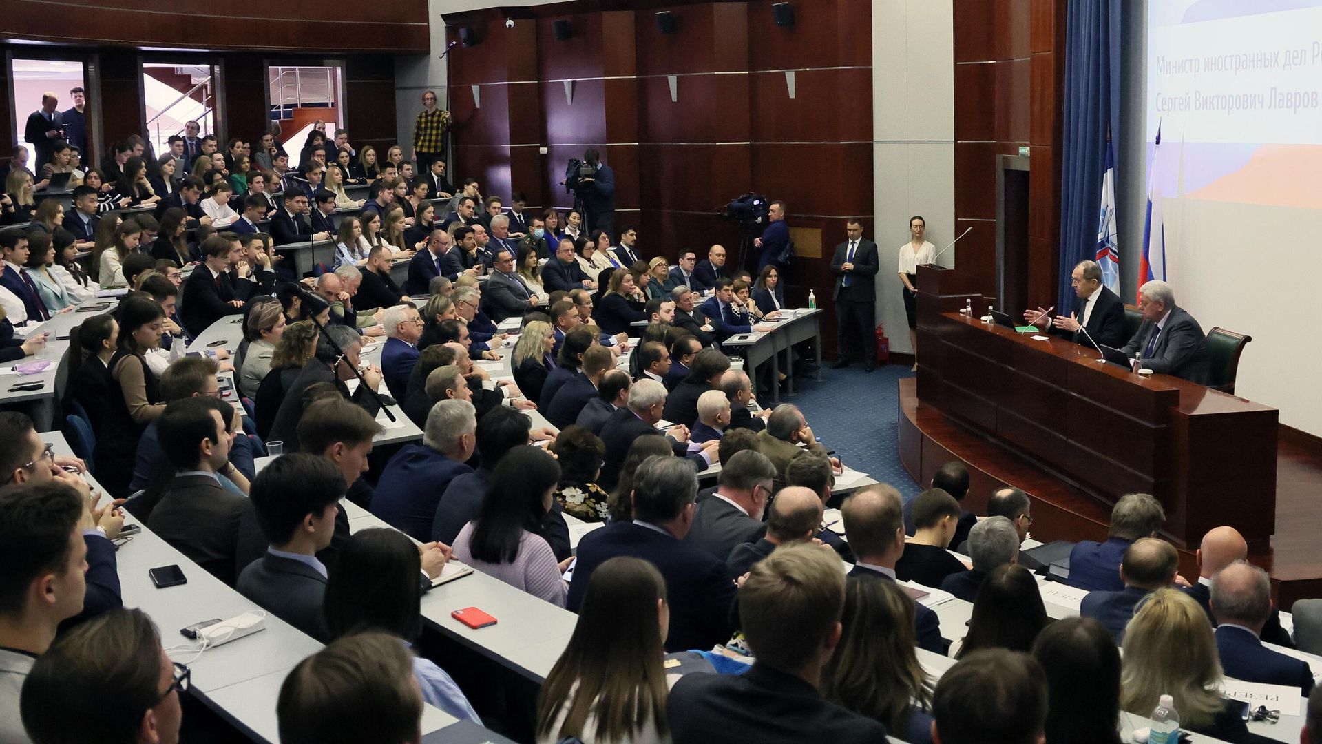 Министр иностранных дел РФ Сергей Лавров на встрече со студенческо-преподавательским составом МГИМО Министр иностранных дел РФ Сергей Лавров на встрече со студенческо-преподавательским составом МГИМО - РИА Новости, 1920, 23.03.2022