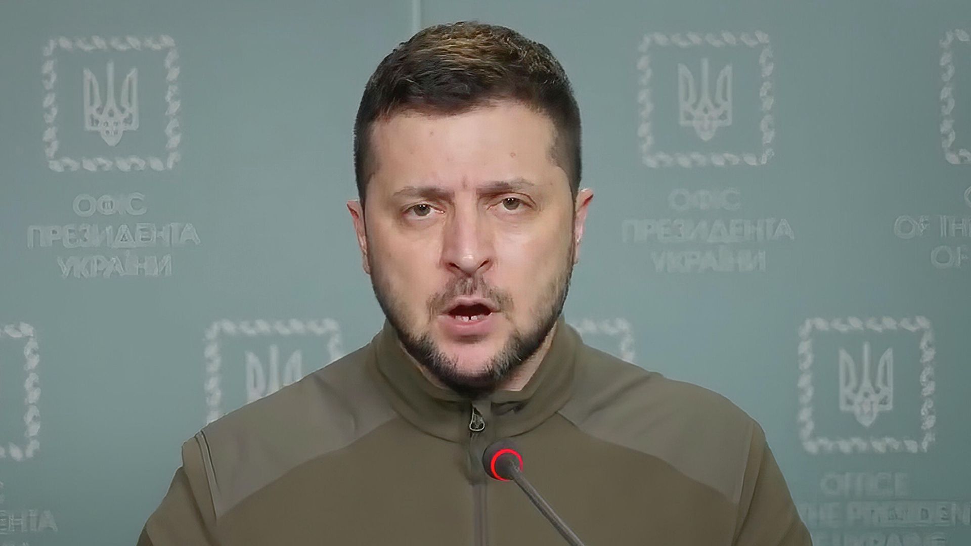 Президент Украины Владимир Зеленский во время телеобращения Президент Украины Владимир Зеленский во время телеобращения - РИА Новости, 1920, 27.03.2022