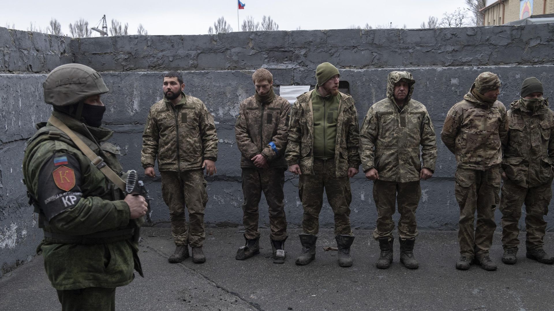 Сдавшиеся в плен военнослужащие украинской армии в Луганске Сдавшиеся в плен военнослужащие украинской армии в Луганске - РИА Новости, 1920, 14.04.2022