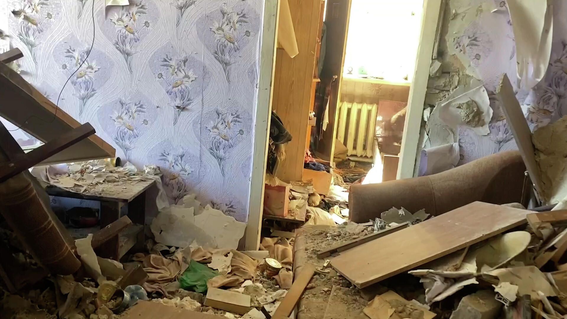 Разрушенный дом в Волновахе, откуда ВСУ вели огонь из британских гранатометов Разрушенный дом в Волновахе, откуда ВСУ вели огонь из британских гранатометов - РИА Новости, 1920, 24.03.2022