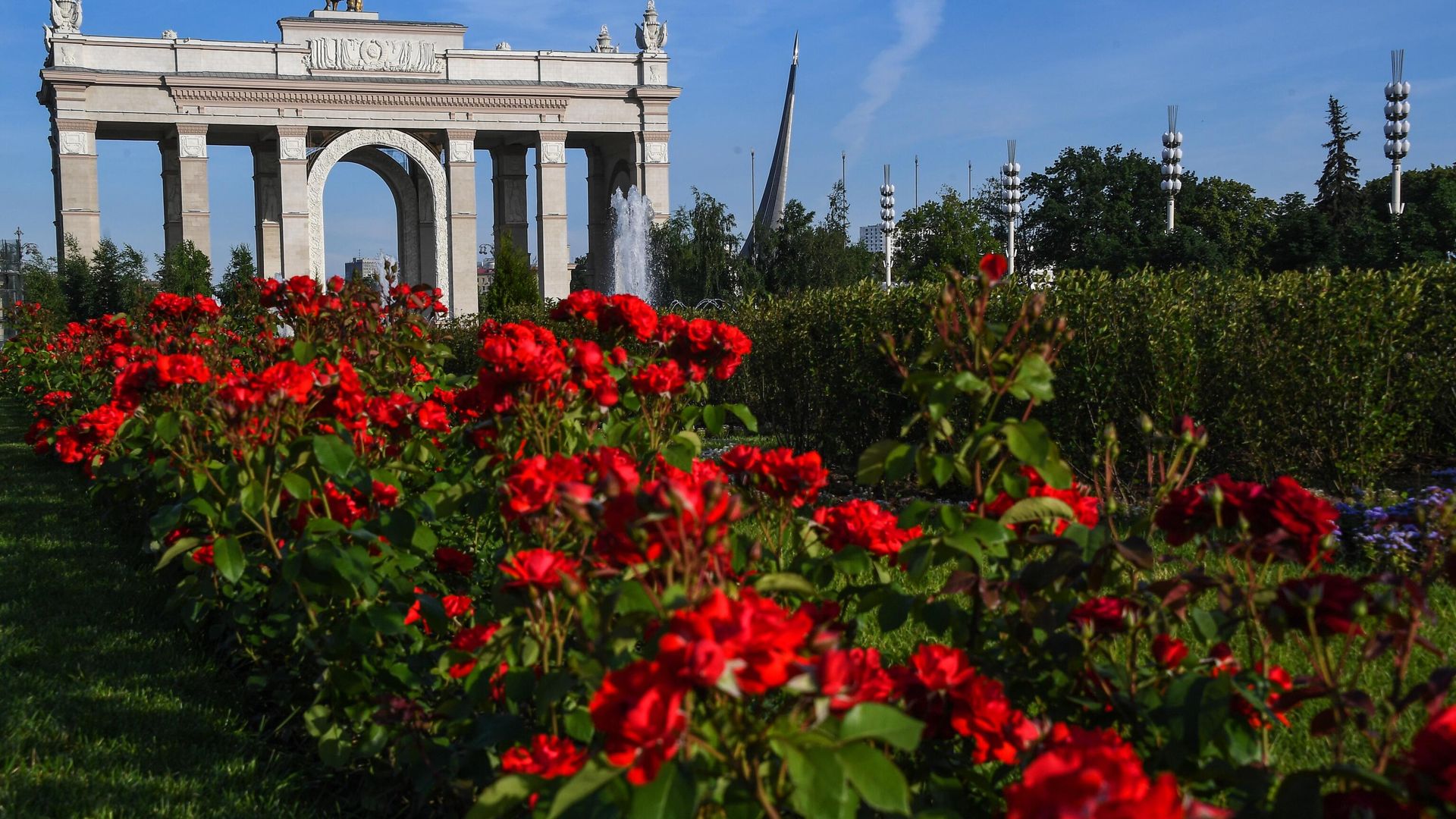 Сезон катания на лодках открылся на ВДНХ Сезон катания на лодках открылся на ВДНХ - РИА Новости, 1920, 21.05.2022