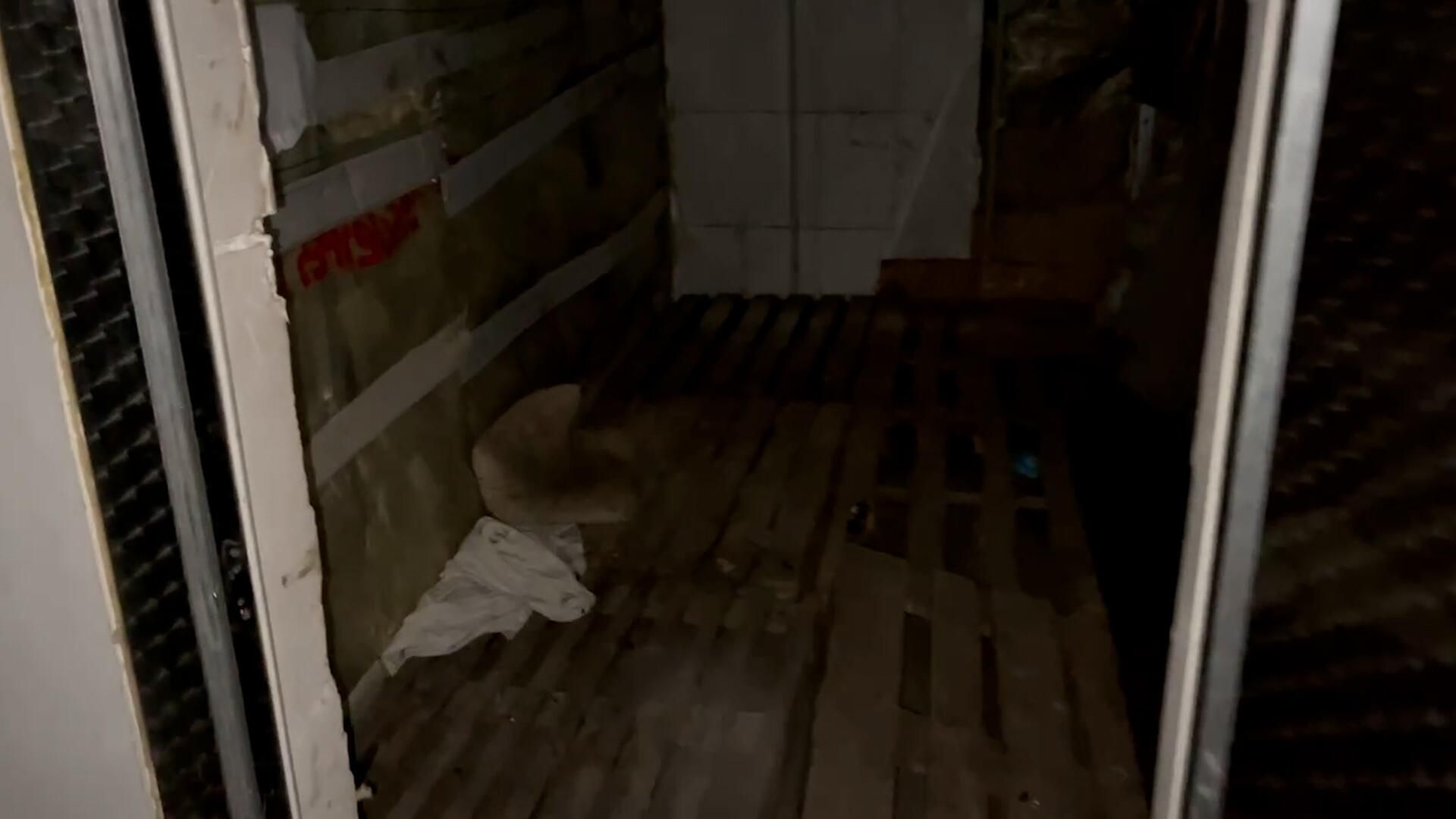 Кадры тюрьмы в аэропорту Мариуполя Кадры тюрьмы в аэропорту Мариуполя - РИА Новости, 1920, 28.03.2022