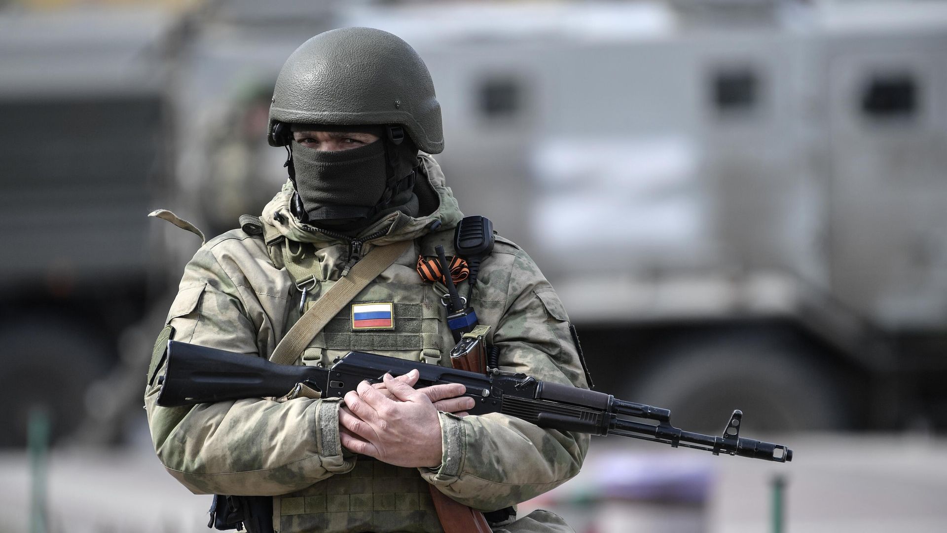 Сотрудник Росгвардии на Украине Сотрудник Росгвардии на Украине - РИА Новости, 1920, 25.04.2022