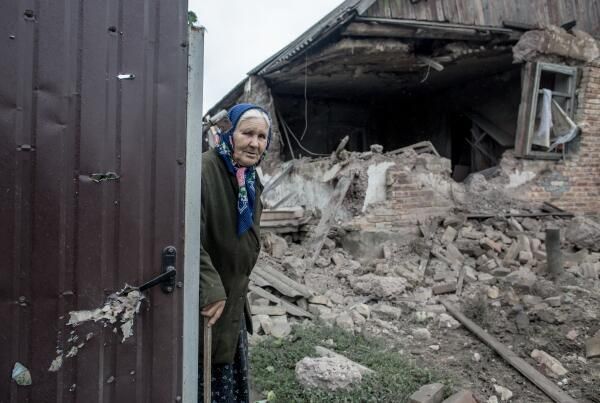 2454505 27.06.2014 Разрушения после артобстрела поселка Голубовка под Славянском. Андрей Стенин / РИА Новости 2454505 27.06.2014 Разрушения после артобстрела поселка Голубовка под Славянском. Андрей Стенин / РИА Новости - РИА Новости, 1920, 08.08.2022