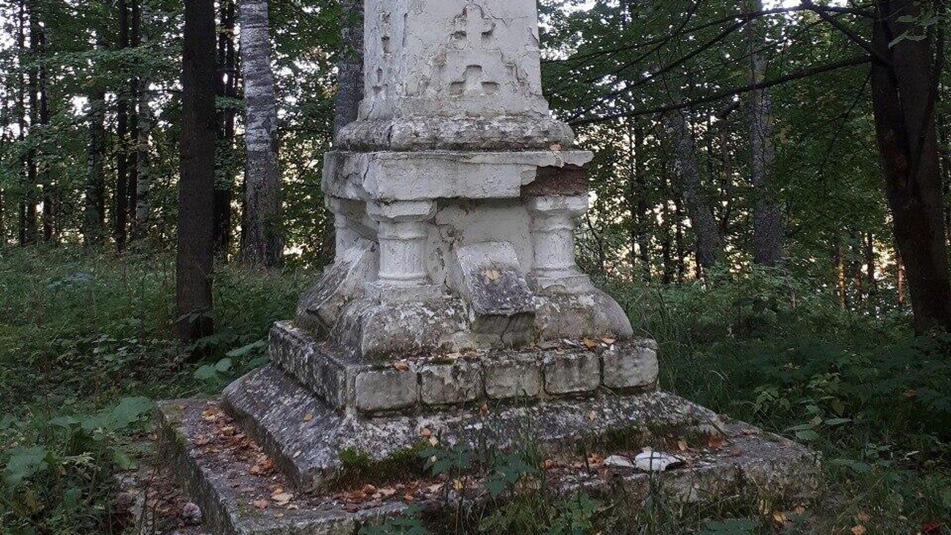 Братское захоронение умерших пленных австро-венгерской армии в войну 1914-1918 гг. Слободской некрополь Братское захоронение умерших пленных австро-венгерской армии в войну 1914-1918 гг. Слободской некрополь - РИА Новости, 1920, 30.03.2022