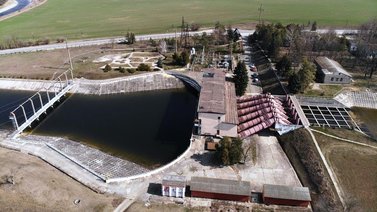 Первая насосная станция (НС-1) Северо-Крымского канала для подъема и перекачки воды в селе Победное Джанкойского района в Крыму Первая насосная станция (НС-1) Северо-Крымского канала для подъема и перекачки воды в селе Победное Джанкойского района в Крыму