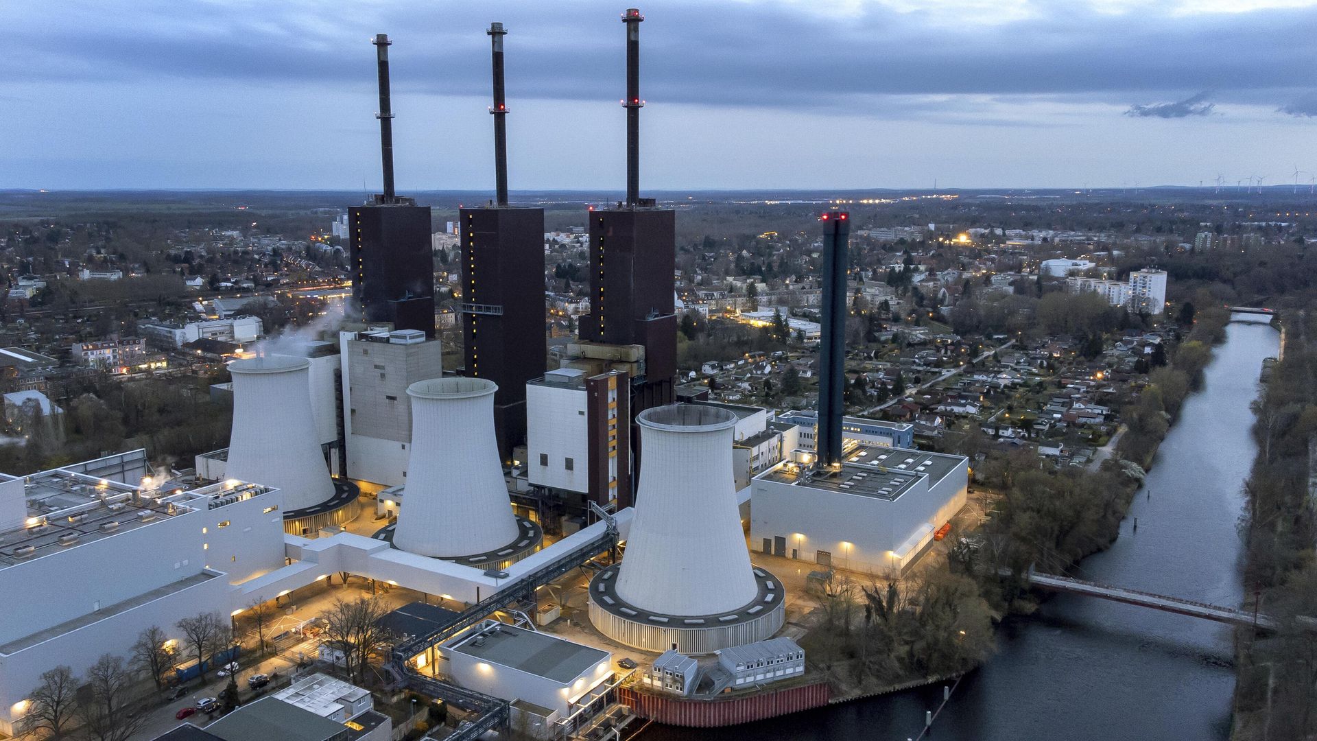 Газовая электростанция Lichterfelde в Берлине Газовая электростанция Lichterfelde в Берлине - РИА Новости, 1920, 11.08.2022