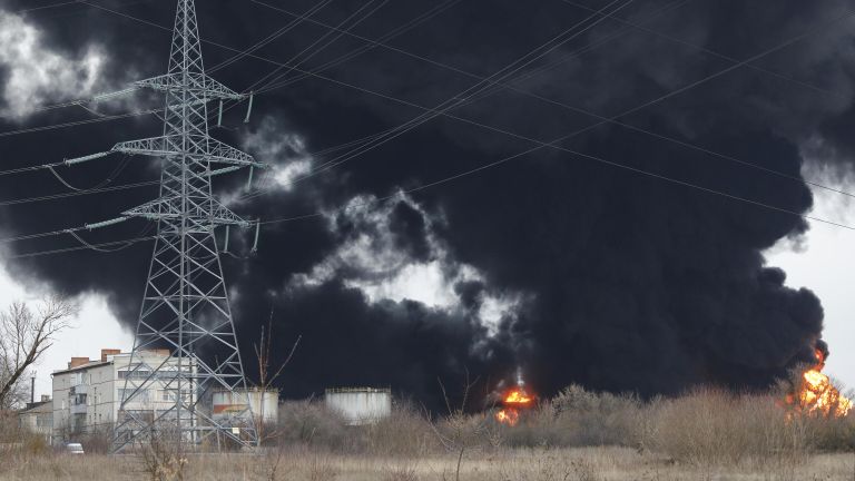 Пожар на нефтебазе в Белгороде Пожар на нефтебазе в Белгороде