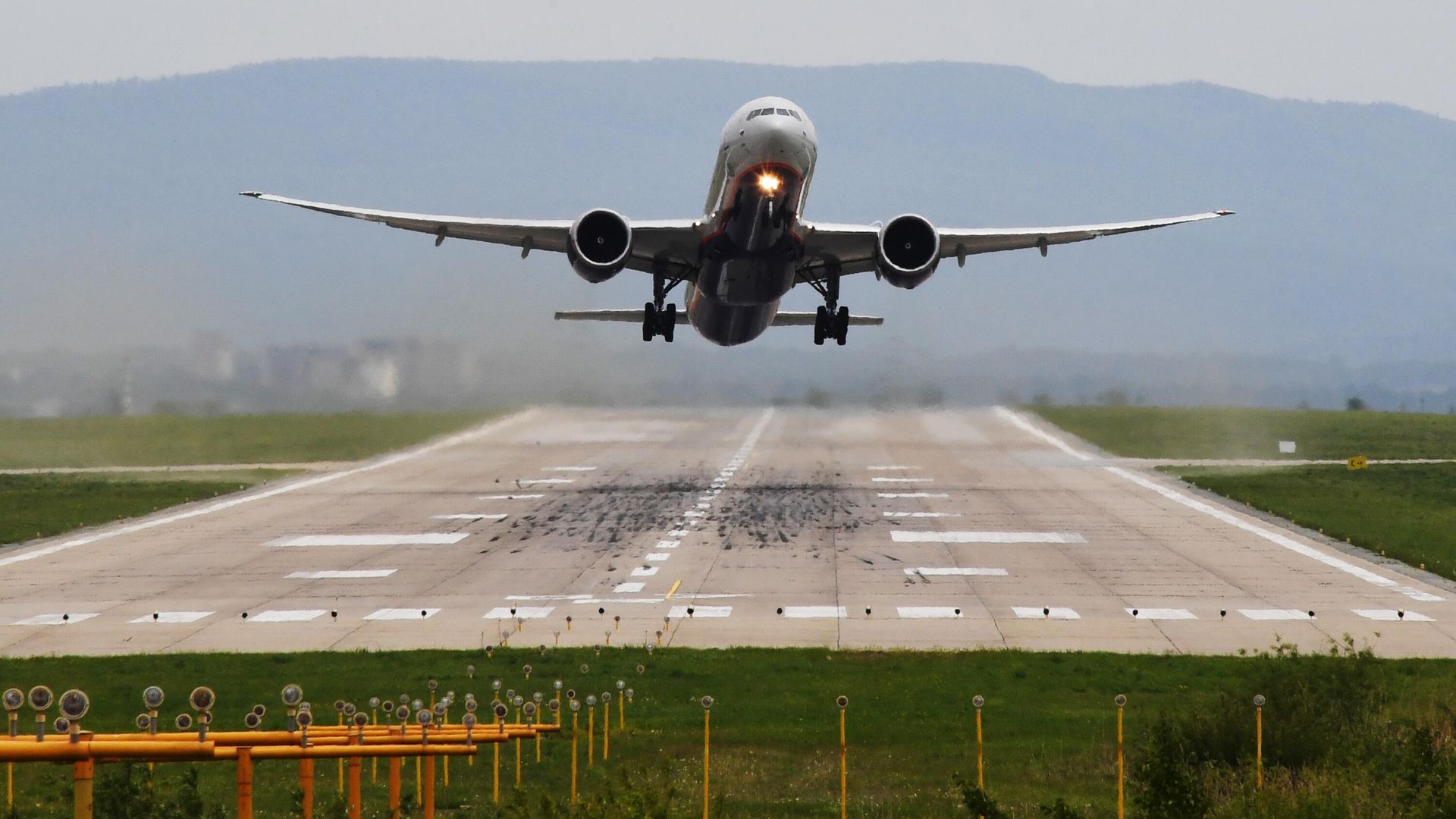 Самолет Boeing 777-300 Самолет Boeing 777-300 - РИА Новости, 1920, 23.06.2022
