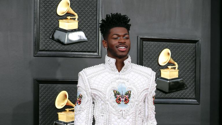 Lil Nas X на красной дорожке 64-й ежегодной церемонии вручения премии Грэмми