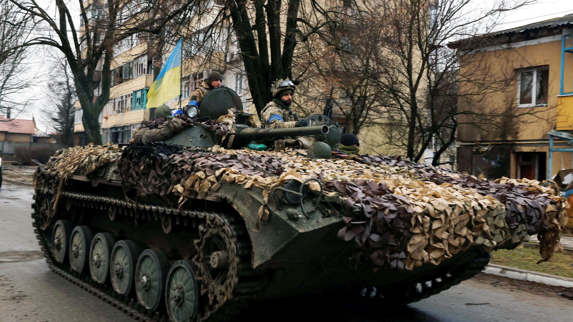 Украинские военные в городе Буча Украинские военные в городе Буча - РИА Новости, 1920, 05.04.2022