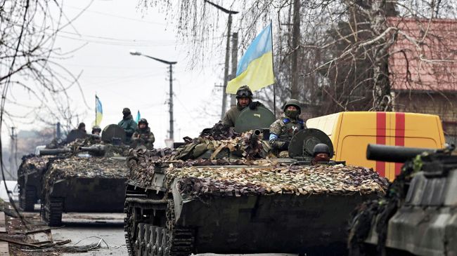 Украинские военные в городе Буча