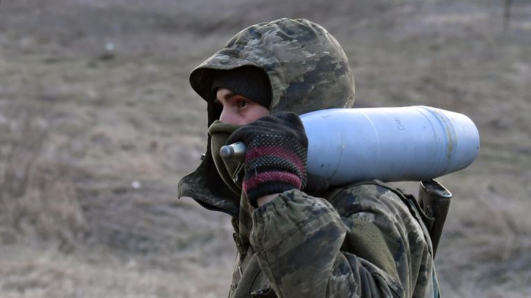 Работа артиллерийского взвода Народной милиции ЛНР Работа артиллерийского взвода Народной милиции ЛНР