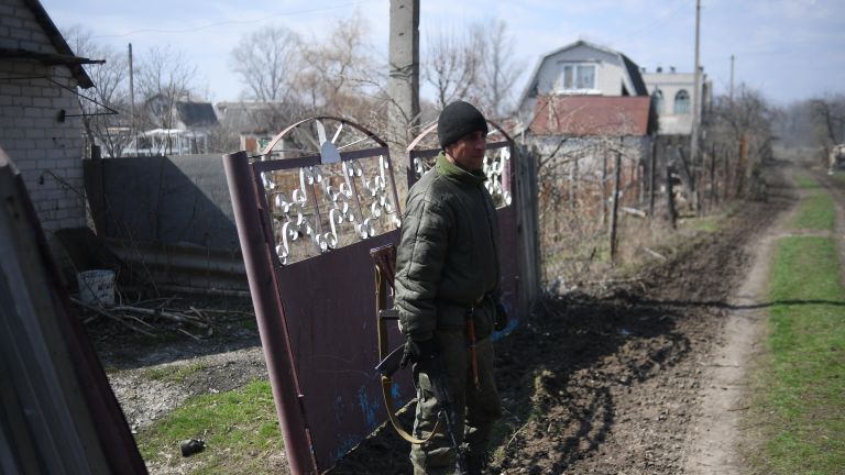 Военнослужащий Народной милиции ЛНР под Северодонецком Военнослужащий Народной милиции ЛНР под Северодонецком